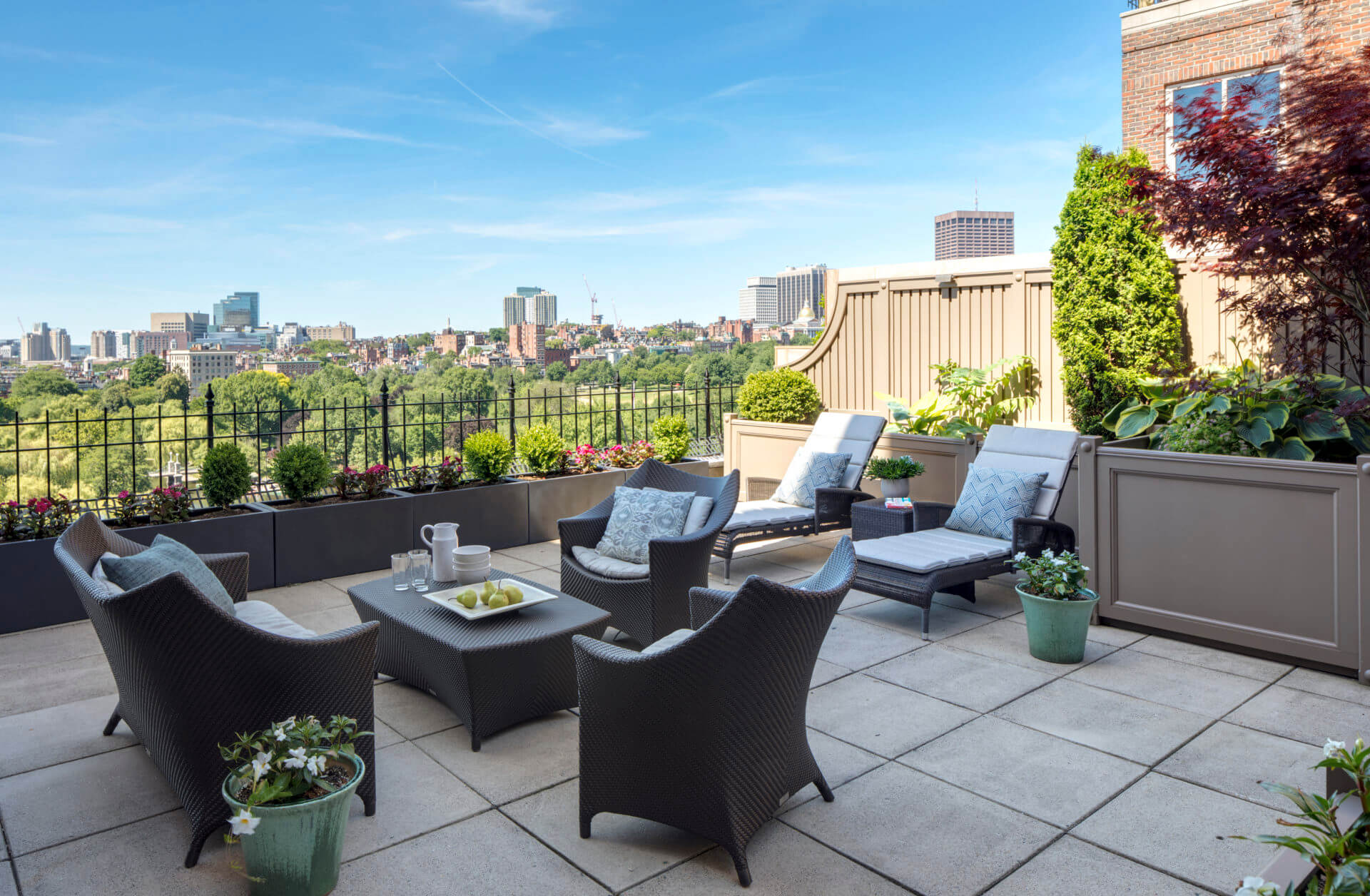 Gardenside Penthouse, Boston